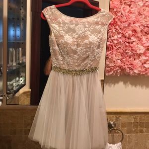 Absolutely stunning dress